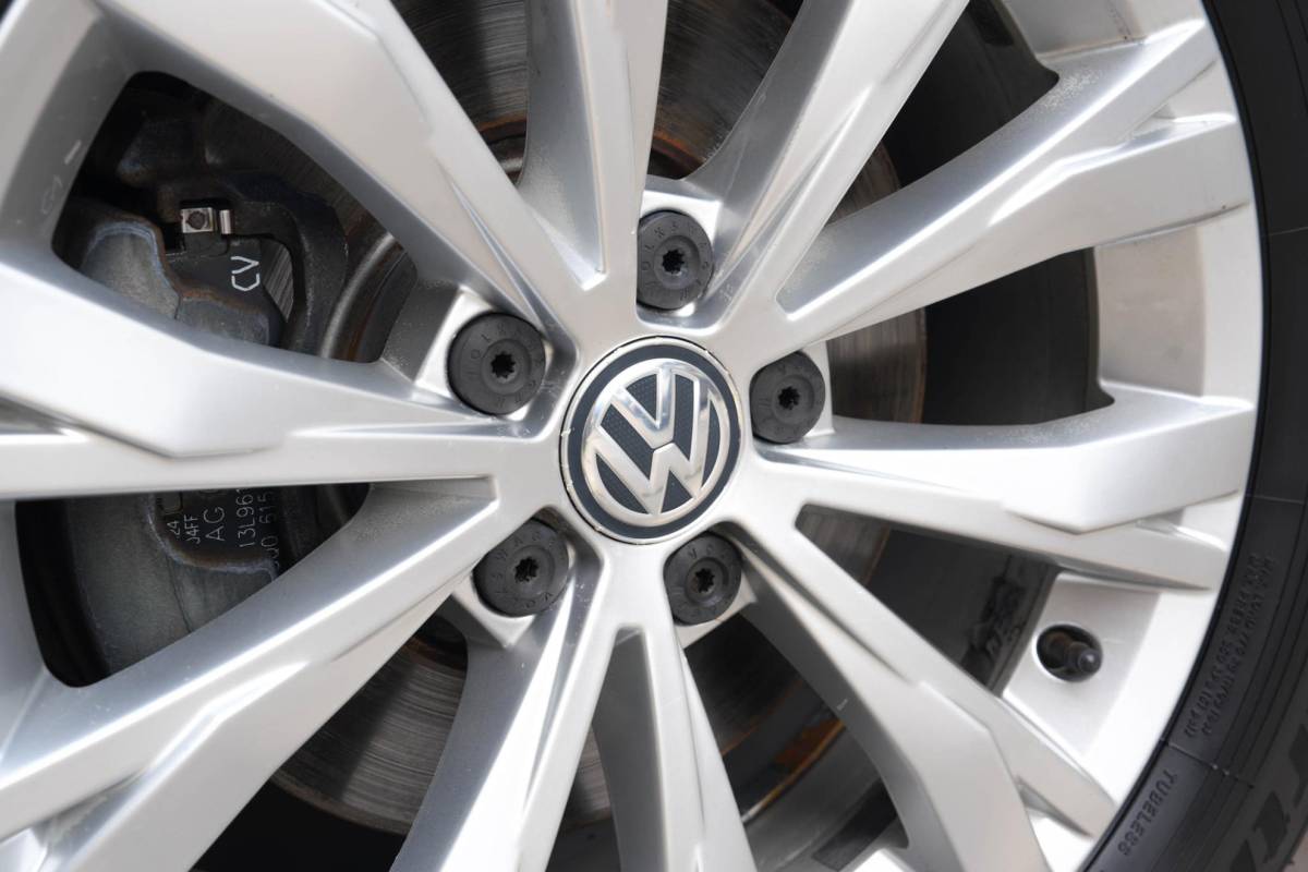 Volkswagen Tiguan Volkswagen Tiguan 1.4 TSI ACT Highline | Keyles | Navigatie | ACC | Bluetooth