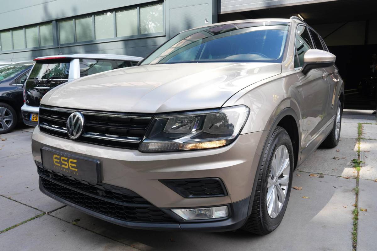 Volkswagen Tiguan Volkswagen Tiguan 1.4 TSI ACT Highline | Keyles | Navigatie | ACC | Bluetooth