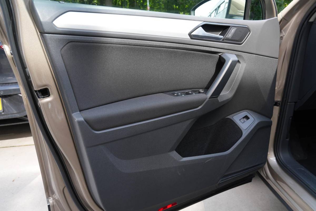 Volkswagen Tiguan Volkswagen Tiguan 1.4 TSI ACT Highline | Keyles | Navigatie | ACC | Bluetooth