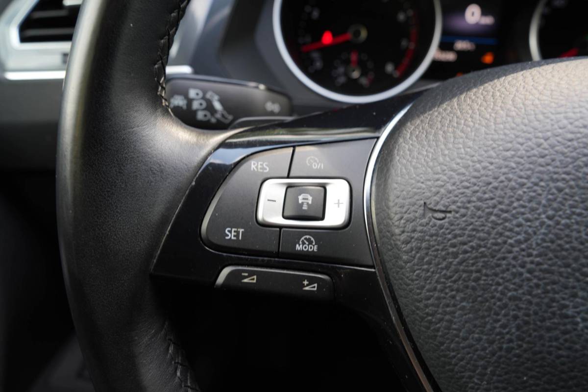 Volkswagen Tiguan Volkswagen Tiguan 1.4 TSI ACT Highline | Keyles | Navigatie | ACC | Bluetooth