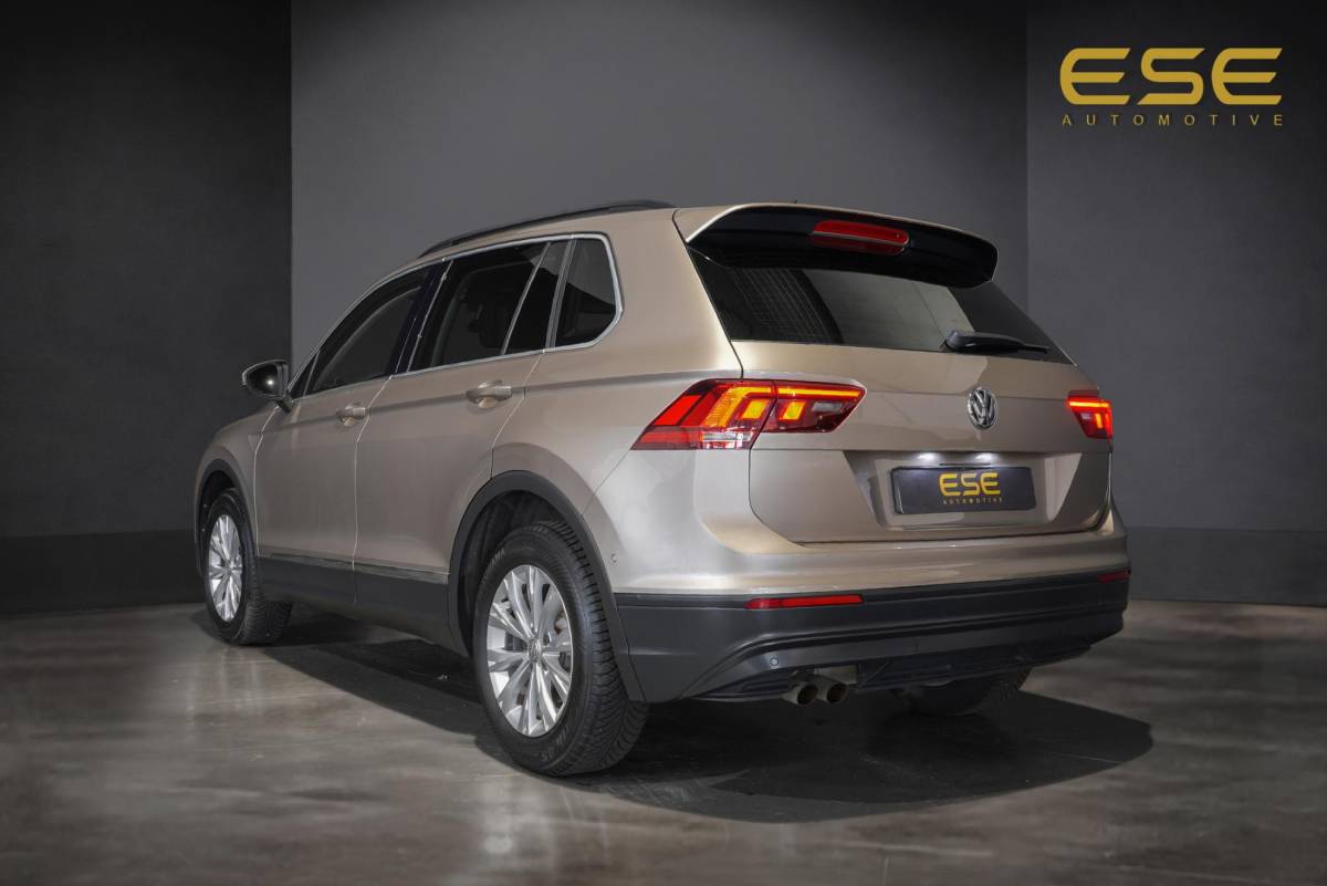 Volkswagen Tiguan Volkswagen Tiguan 1.4 TSI ACT Highline | Keyles | Navigatie | ACC | Bluetooth