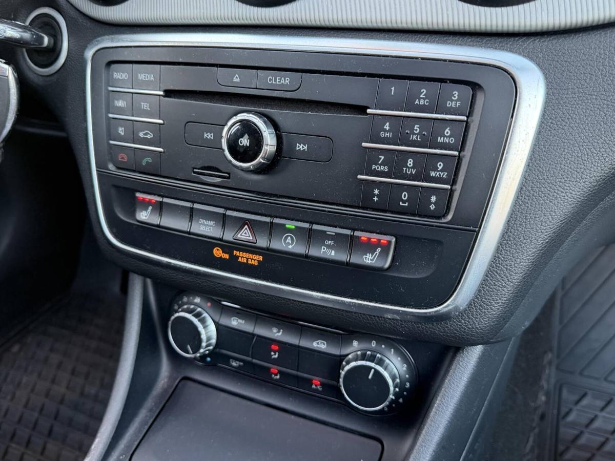 Mercedes-Benz GLA Mercedes GLA-klasse 180|carplay|pano|trekhaak