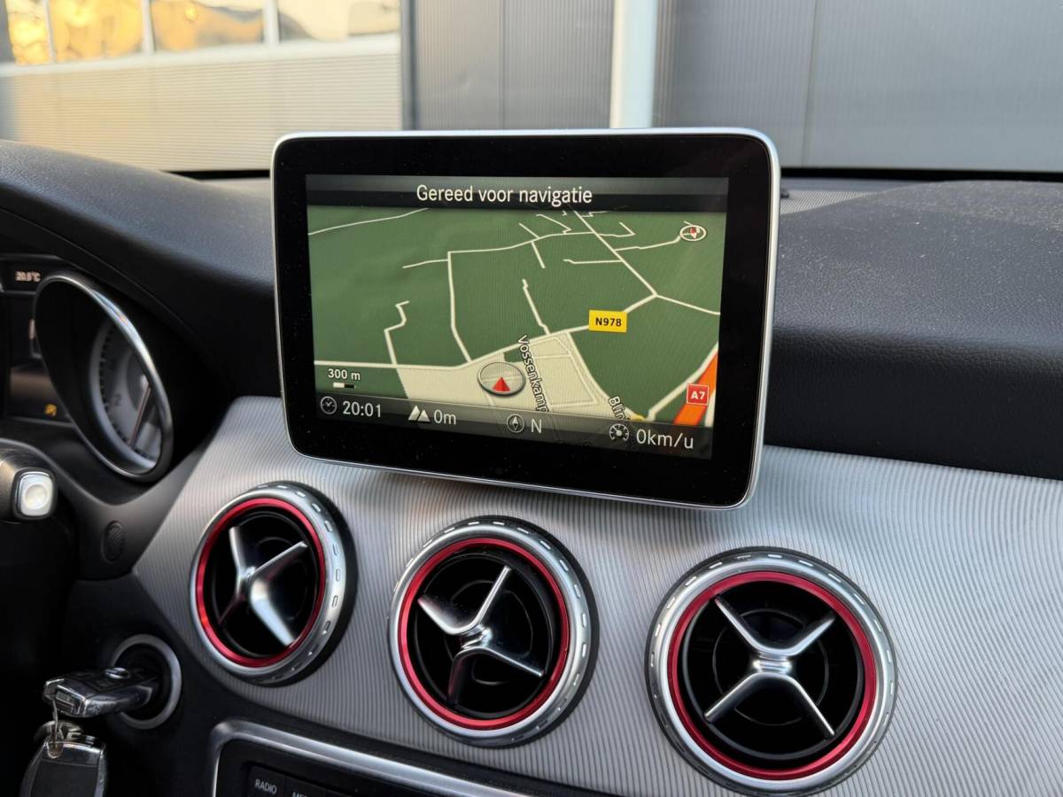 Mercedes-Benz GLA Mercedes GLA-klasse 180|carplay|pano|trekhaak