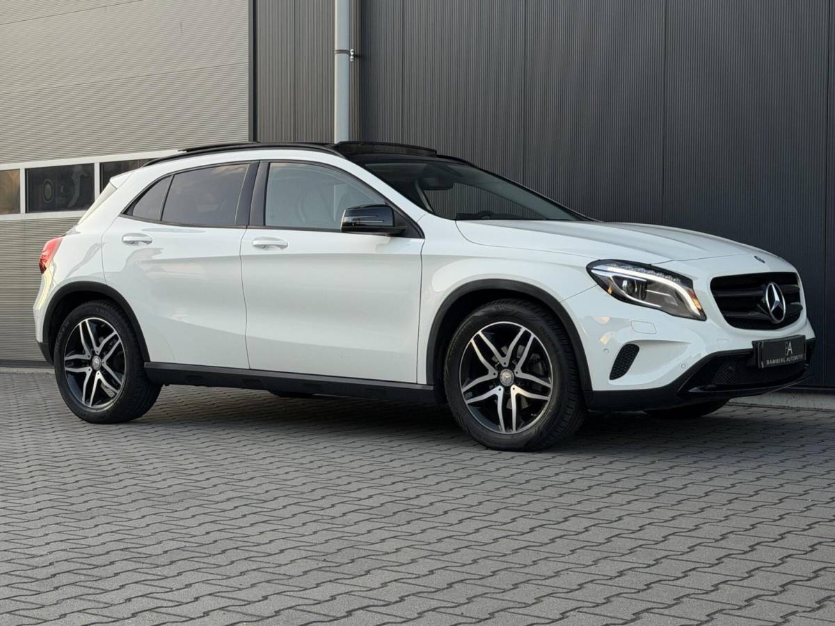 Mercedes-Benz GLA Mercedes GLA-klasse 180|carplay|pano|trekhaak