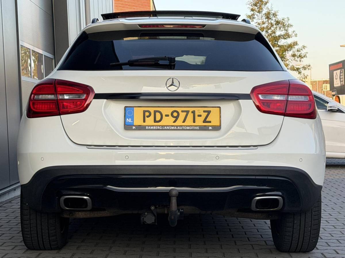 Mercedes-Benz GLA Mercedes GLA-klasse 180|carplay|pano|trekhaak