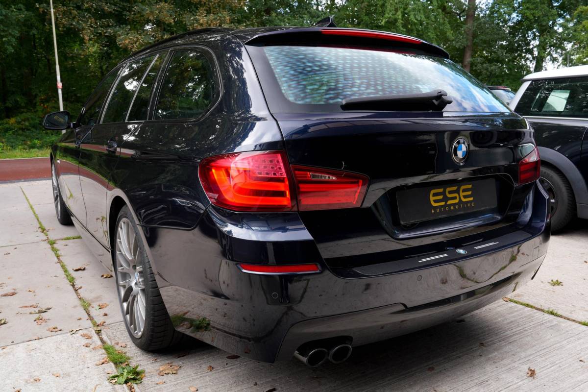 BMW 5 Serie BMW 5-serie Touring 530i M-Sport | Panorama | Cruise | Navigatie | Leder