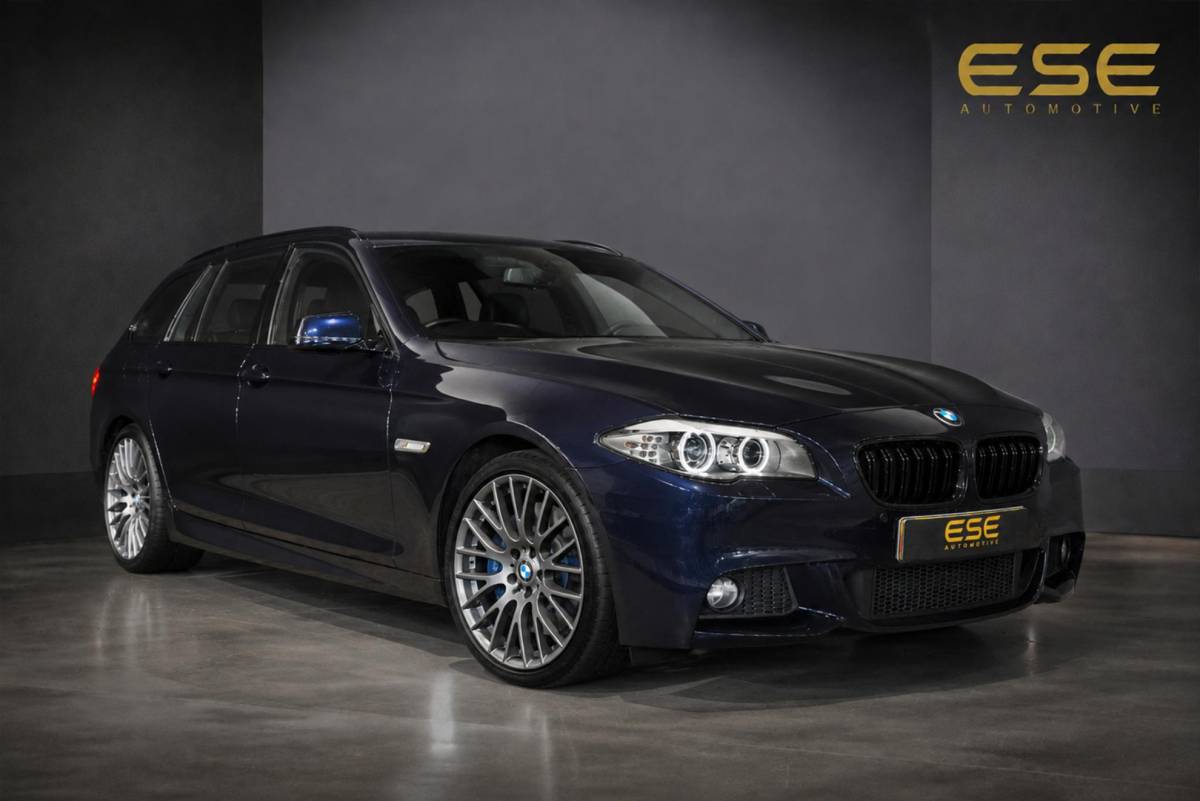 BMW 5 Serie BMW 5-serie Touring 530i M-Sport | Panorama | Cruise | Navigatie | Leder