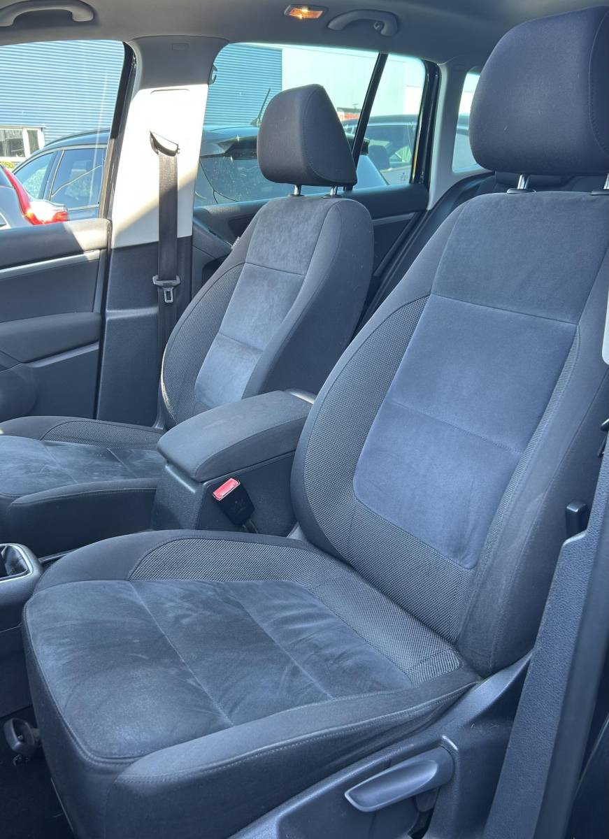 Volkswagen Tiguan Volkswagen Tiguan 1.4 TSI Sport&Style 160PK | NL AUTO | PANO | TREKHAAK | Achteruitrijcamera | Parkeersensoren | Climate Control | Cruise Control |