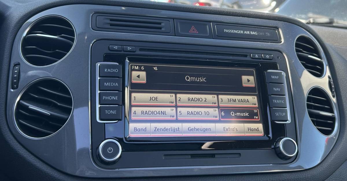 Volkswagen Tiguan Volkswagen Tiguan 1.4 TSI Sport&Style 160PK | NL AUTO | PANO | TREKHAAK | Achteruitrijcamera | Parkeersensoren | Climate Control | Cruise Control |