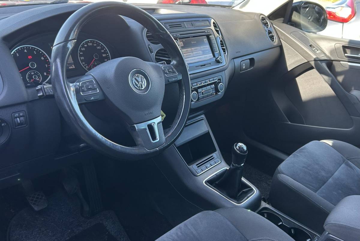 Volkswagen Tiguan Volkswagen Tiguan 1.4 TSI Sport&Style 160PK | NL AUTO | PANO | TREKHAAK | Achteruitrijcamera | Parkeersensoren | Climate Control | Cruise Control |