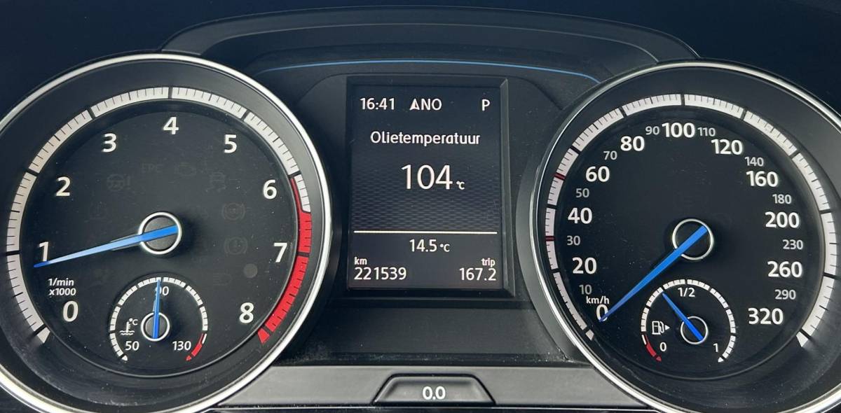Volkswagen Golf Volkswagen Golf 2.0 TSI R 4Motion 300PK | BOMVOL | ZEER NETTE STAAT! | LIEFHEBBERS AUTO! | PANO | Nieuwe APK | Nieuwe Kettingen | Recent Groot Onderhoud Uitgevoerd door een TSI Specialist | 4 Nieuwe Conti Sport Contact 7 Banden | 19 Inch Velgen Recent Gespoten |  GROTE NAVI | Achteruitrijcamera | Parkeersensoren Voor en Achter | Lederen Bekleding | Stoelverwarming | DAB+ | Dynaudio | Keyless Entry | Keyless Start | 2 Sleutels | Adaptief Demping Systeem |