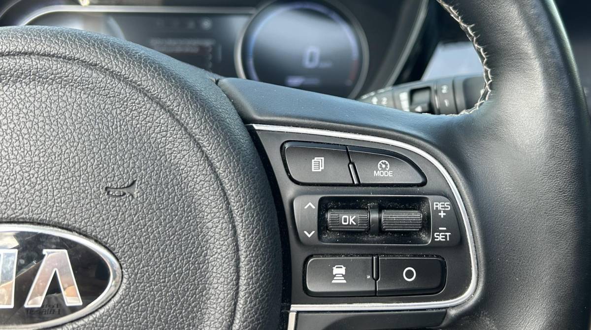 Kia e-Niro Kia e-Niro DynamicPlusLine 64 kWh | SOH 100% | 3 Fase | 1e Eigenaar! | NL AUTO | BTW AUTO (PRIJS INCLUSIEF BTW) | PANO | Achteruitrijcamera | Stoelverwarming | Stuurverwarming | 07-2026 Nieuwe Koeling voor de Accu bij de Dealer, Factuur aanwezig |