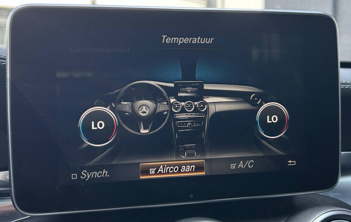 Mercedes-Benz C-Klasse Mercedes-Benz C-klasse Estate 400 4MATIC Prestige 333PK | AMG | AUTOMAAT | Onderhoudshistorie | Burmester Audio | Stoelverkoeling | Stoelverwarming | Parkeersensoren | Lederen Bekleding | Elektrische Stoel | Elektrische Achterklep | 18 Inch | All Season |