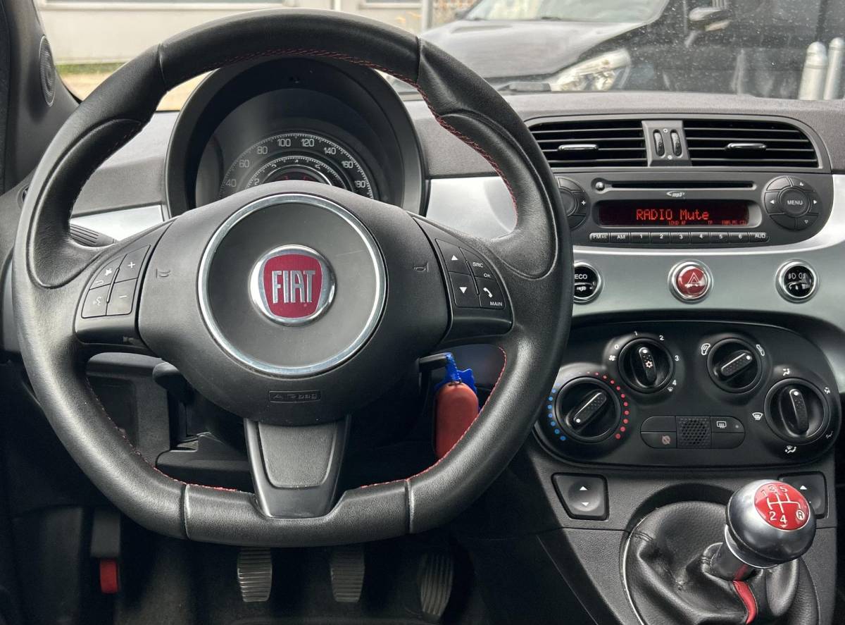 Fiat 500 Fiat 500 0.9 TwinAir Turbo 500S 80PK | NL AUTO | NAP | Onderhoudshistorie | Abarth-pakket | Side Skirts | Achterspoiler | Sport Velgen | Parkeersensoren | Luxe Bekleding | Airco | Elektrische Ramen | 2 Sleutels |