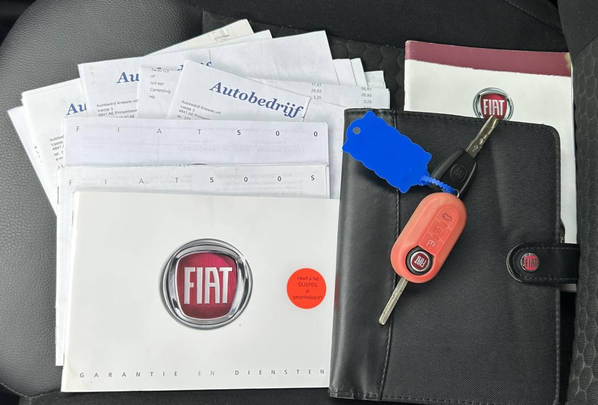 Fiat 500 Fiat 500 0.9 TwinAir Turbo 500S 80PK | NL AUTO | NAP | Onderhoudshistorie | Abarth-pakket | Side Skirts | Achterspoiler | Sport Velgen | Parkeersensoren | Luxe Bekleding | Airco | Elektrische Ramen | 2 Sleutels |