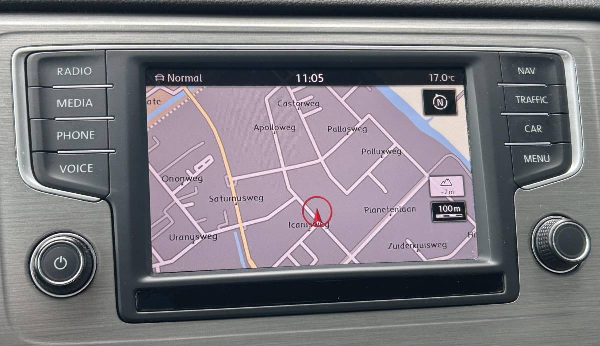 Volkswagen Golf Sportsvan Volkswagen Golf Sportsvan 1.4 TSI Business Edition 150PK | UNIEK! | DEALERONDERHOUDEN! | Achteruitrijcamera | Navigatie | Parkeersensoren Voor en Achter | Climate Control | Cruise Control | 2 Sleutels | Lichtmetalen Velgen |