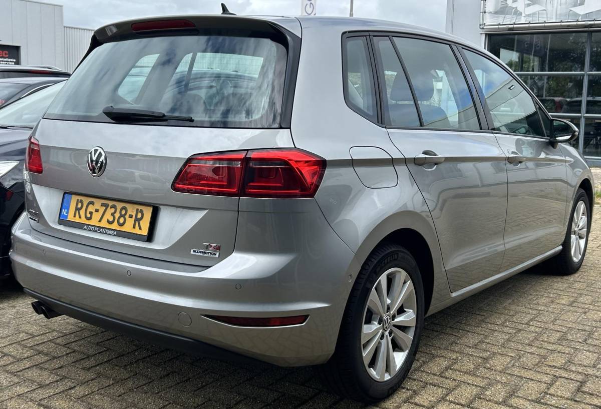 Volkswagen Golf Sportsvan Volkswagen Golf Sportsvan 1.4 TSI Business Edition 150PK | UNIEK! | DEALERONDERHOUDEN! | Achteruitrijcamera | Navigatie | Parkeersensoren Voor en Achter | Climate Control | Cruise Control | 2 Sleutels | Lichtmetalen Velgen |