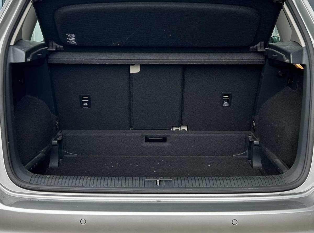 Volkswagen Golf Sportsvan Volkswagen Golf Sportsvan 1.4 TSI Business Edition 150PK | UNIEK! | DEALERONDERHOUDEN! | Achteruitrijcamera | Navigatie | Parkeersensoren Voor en Achter | Climate Control | Cruise Control | 2 Sleutels | Lichtmetalen Velgen |