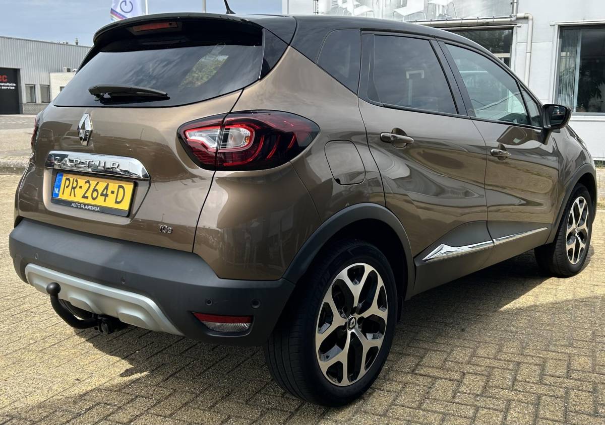 Renault Captur Renault Captur 0.9 TCe Intens 90PK | 1e Eigenaar | Dealeronderhouden | Nette Staat | NL AUTO | NAP | R-Link | Bose | Trekhaak | Achteruitrijcamera | Carplay | Navigatie | 2 Sleutels | Premium Kleur |