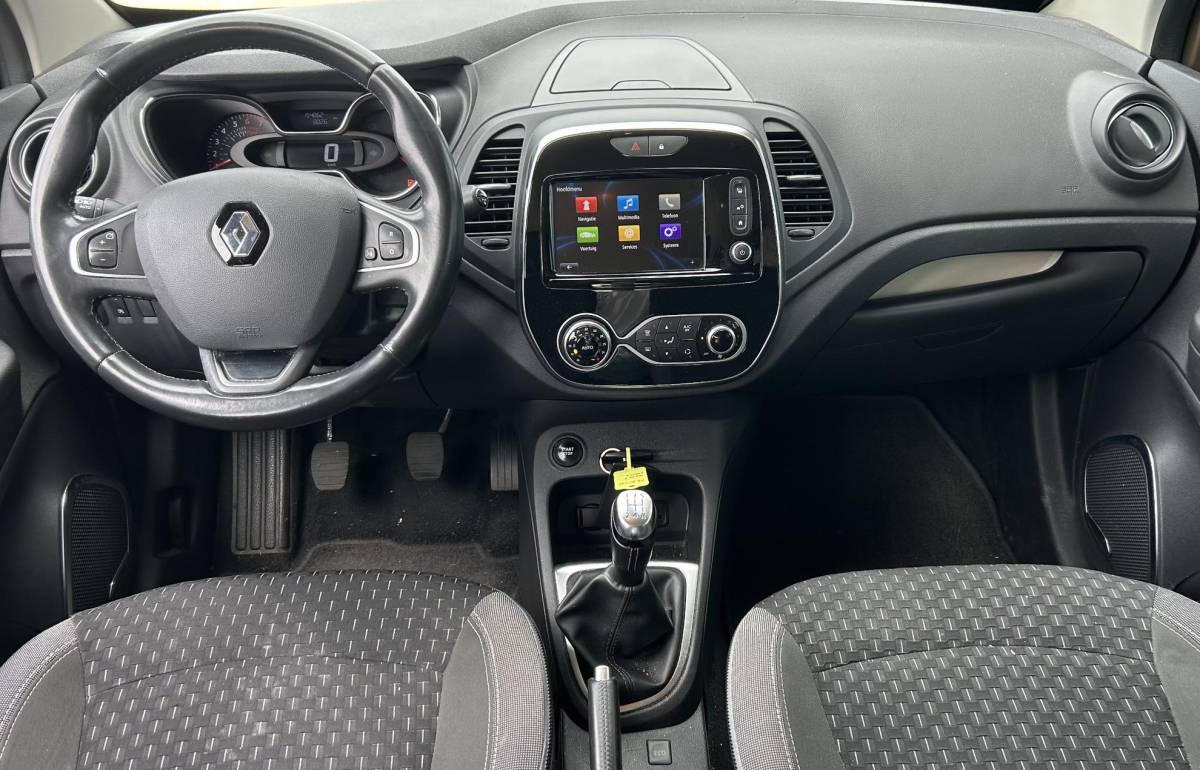 Renault Captur Renault Captur 0.9 TCe Intens 90PK | 1e Eigenaar | Dealeronderhouden | Nette Staat | NL AUTO | NAP | R-Link | Bose | Trekhaak | Achteruitrijcamera | Carplay | Navigatie | 2 Sleutels | Premium Kleur |