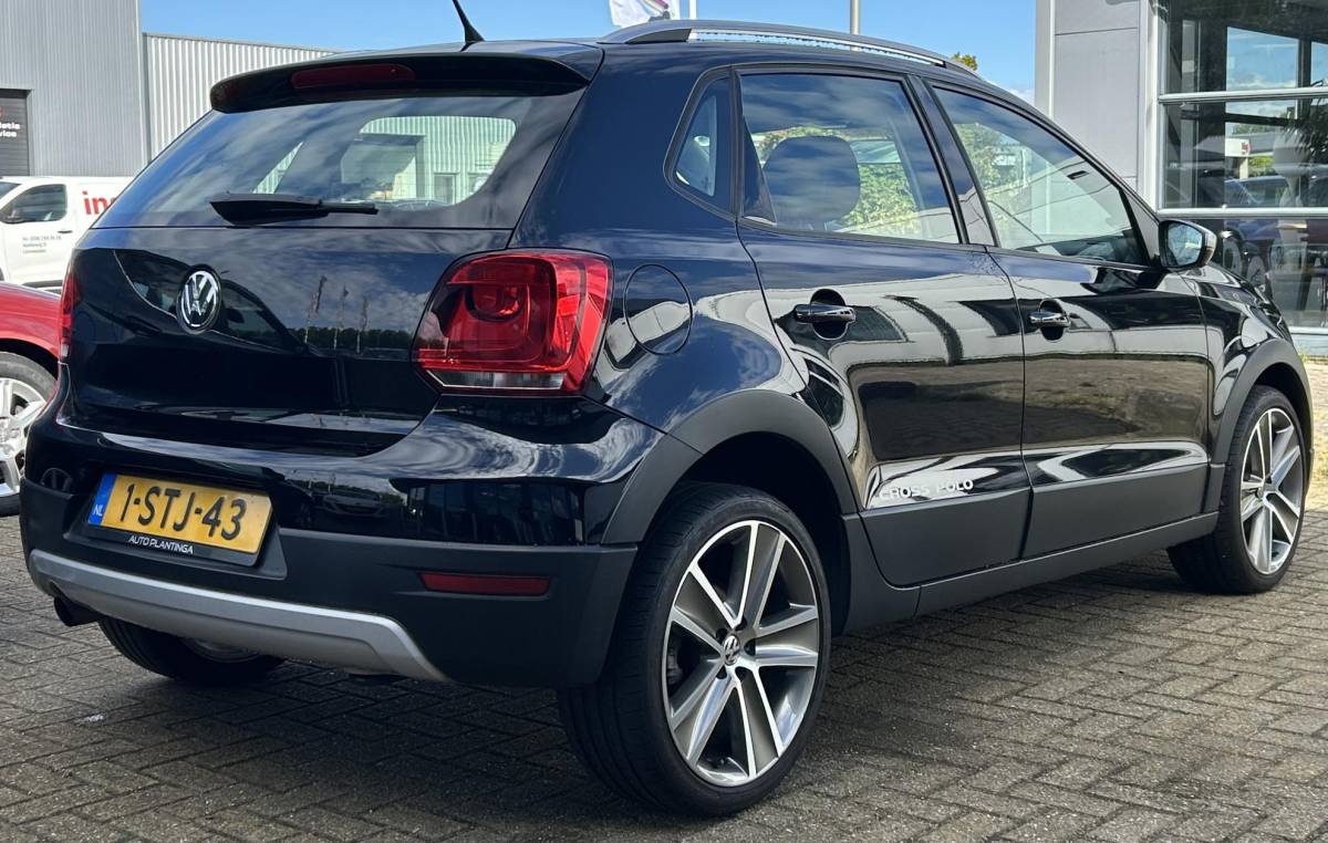 Volkswagen Polo Volkswagen Polo 1.2 TSI Cross 90PK | Nette Staat | NL AUTO | NAP | Onderhoudshistorie | Climate Control | Cruise Control | 17 Inch | 2 Sleutels |