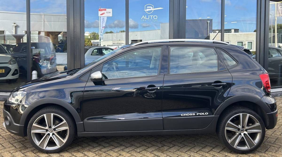 Volkswagen Polo Volkswagen Polo 1.2 TSI Cross 90PK | Nette Staat | NL AUTO | NAP | Onderhoudshistorie | Climate Control | Cruise Control | 17 Inch | 2 Sleutels |