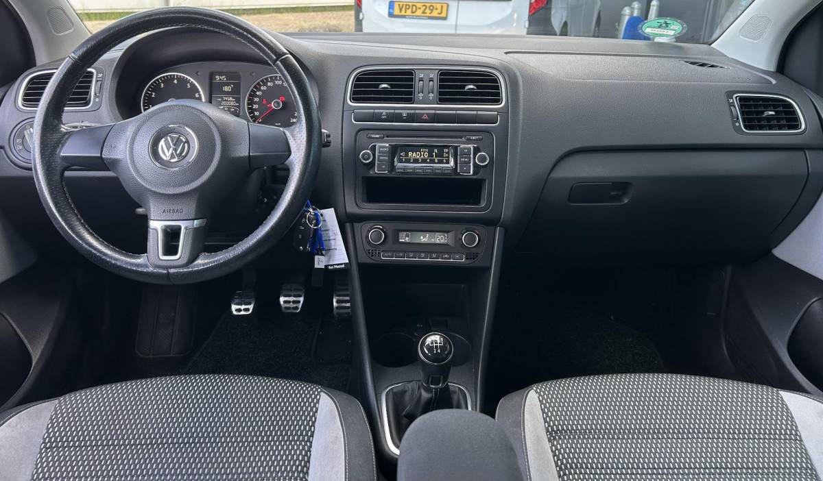 Volkswagen Polo Volkswagen Polo 1.2 TSI Cross 90PK | Nette Staat | NL AUTO | NAP | Onderhoudshistorie | Climate Control | Cruise Control | 17 Inch | 2 Sleutels |