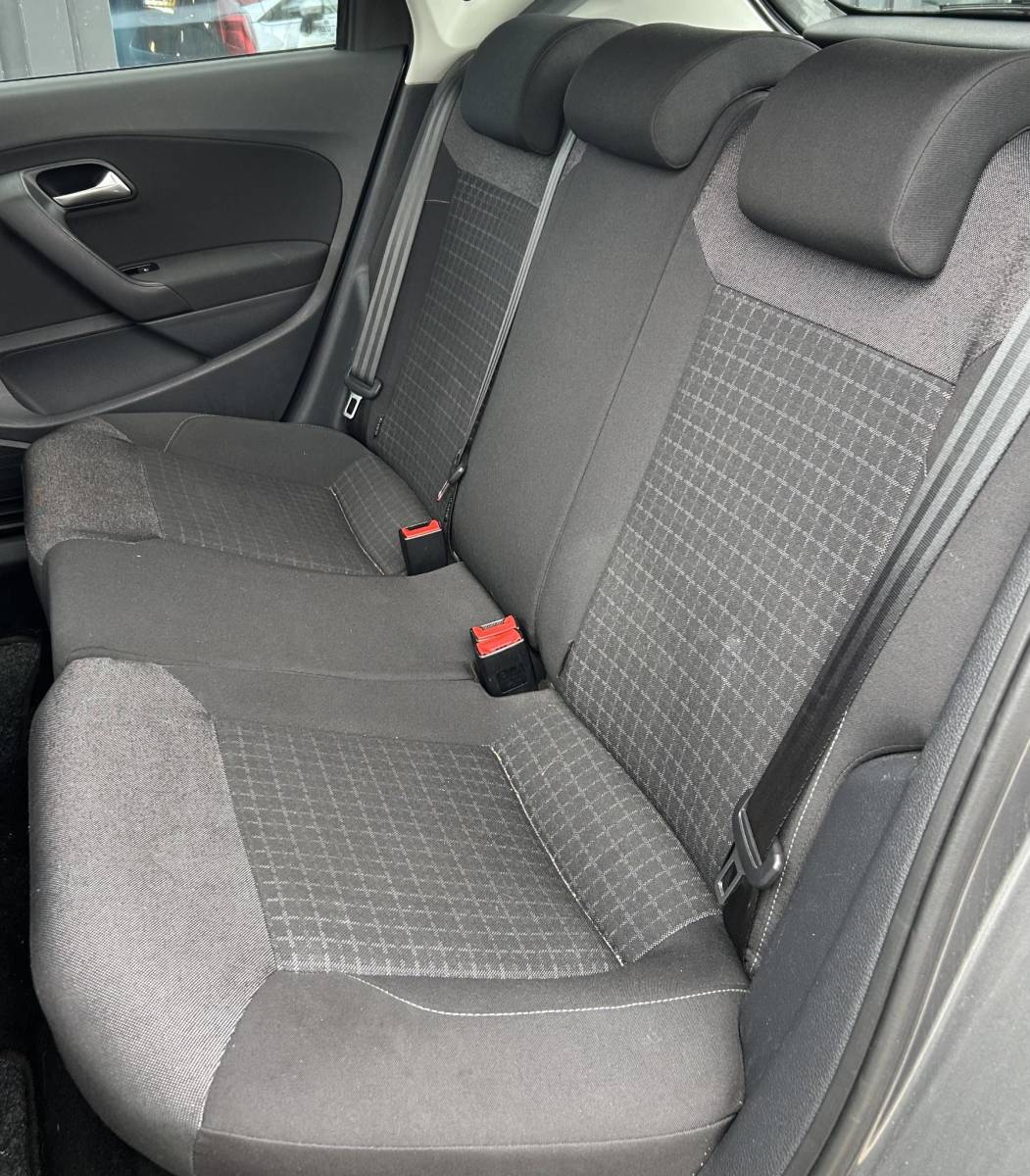 Volkswagen Polo Volkswagen Polo 1.2 TSI Highline 90PK | Volledige Onderhoudshistorie | 5 Deurs | Parkeersensoren Voor en Achter | Airco | Cruise Control | Lichtmetalen Velgen | 2 Sleutels | Armsteun |