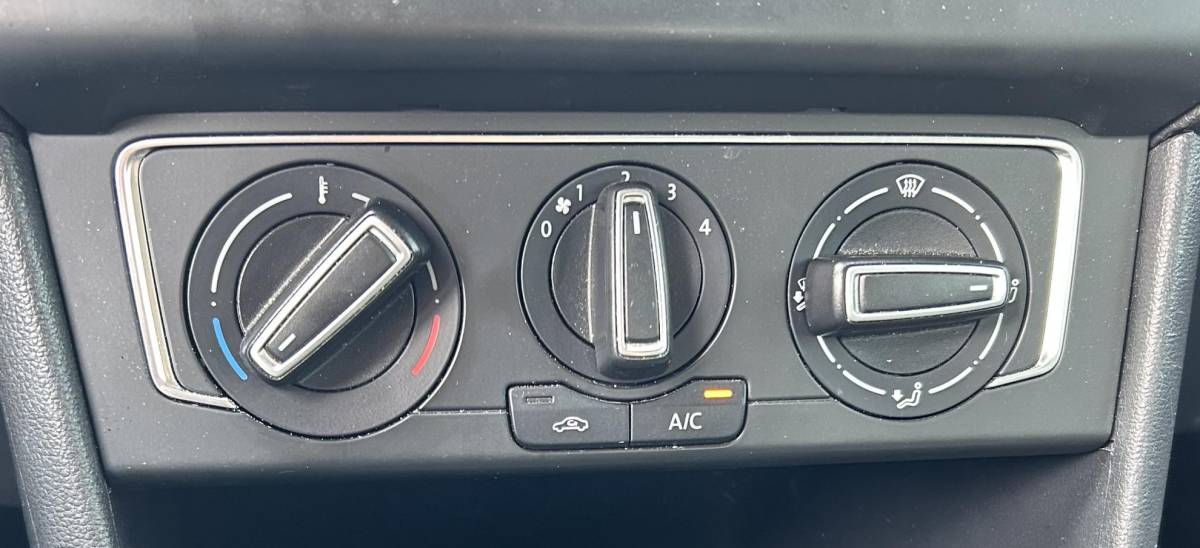 Volkswagen Polo Volkswagen Polo 1.2 TSI Highline 90PK | Volledige Onderhoudshistorie | 5 Deurs | Parkeersensoren Voor en Achter | Airco | Cruise Control | Lichtmetalen Velgen | 2 Sleutels | Armsteun |