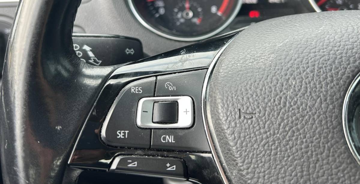 Volkswagen Polo Volkswagen Polo 1.2 TSI Highline 90PK | Volledige Onderhoudshistorie | 5 Deurs | Parkeersensoren Voor en Achter | Airco | Cruise Control | Lichtmetalen Velgen | 2 Sleutels | Armsteun |