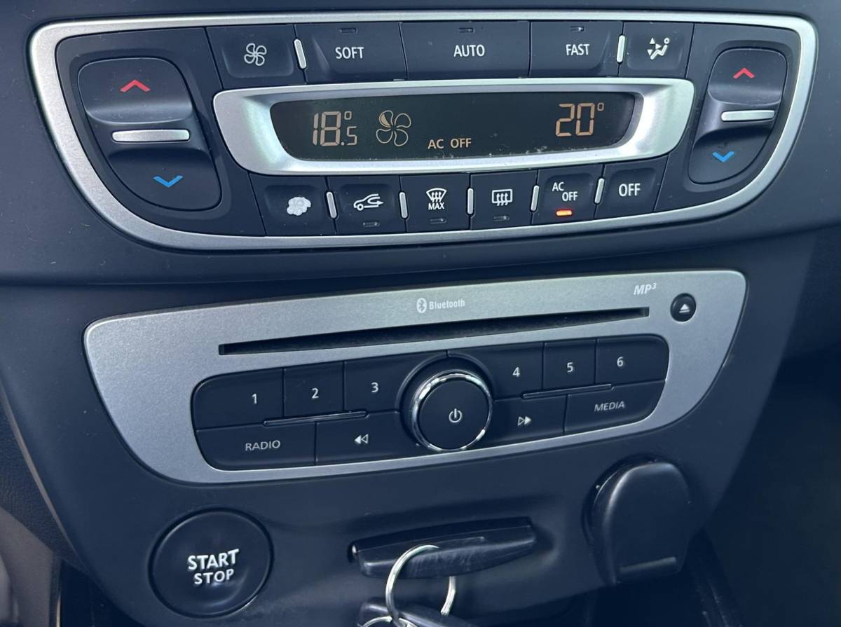 Renault Mégane Estate Renault Mégane Estate 1.2 TCe GT-Line 131PK | Van de Dealer | Nette Staat | Onderhoudshistorie | BOSE | Stoelverwarming | R-Link Navigatie | Keyless Entry | Climate Control Cruise Control | Parkeersensoren | 2 Sleutels | APK tot 16-09-2027 |