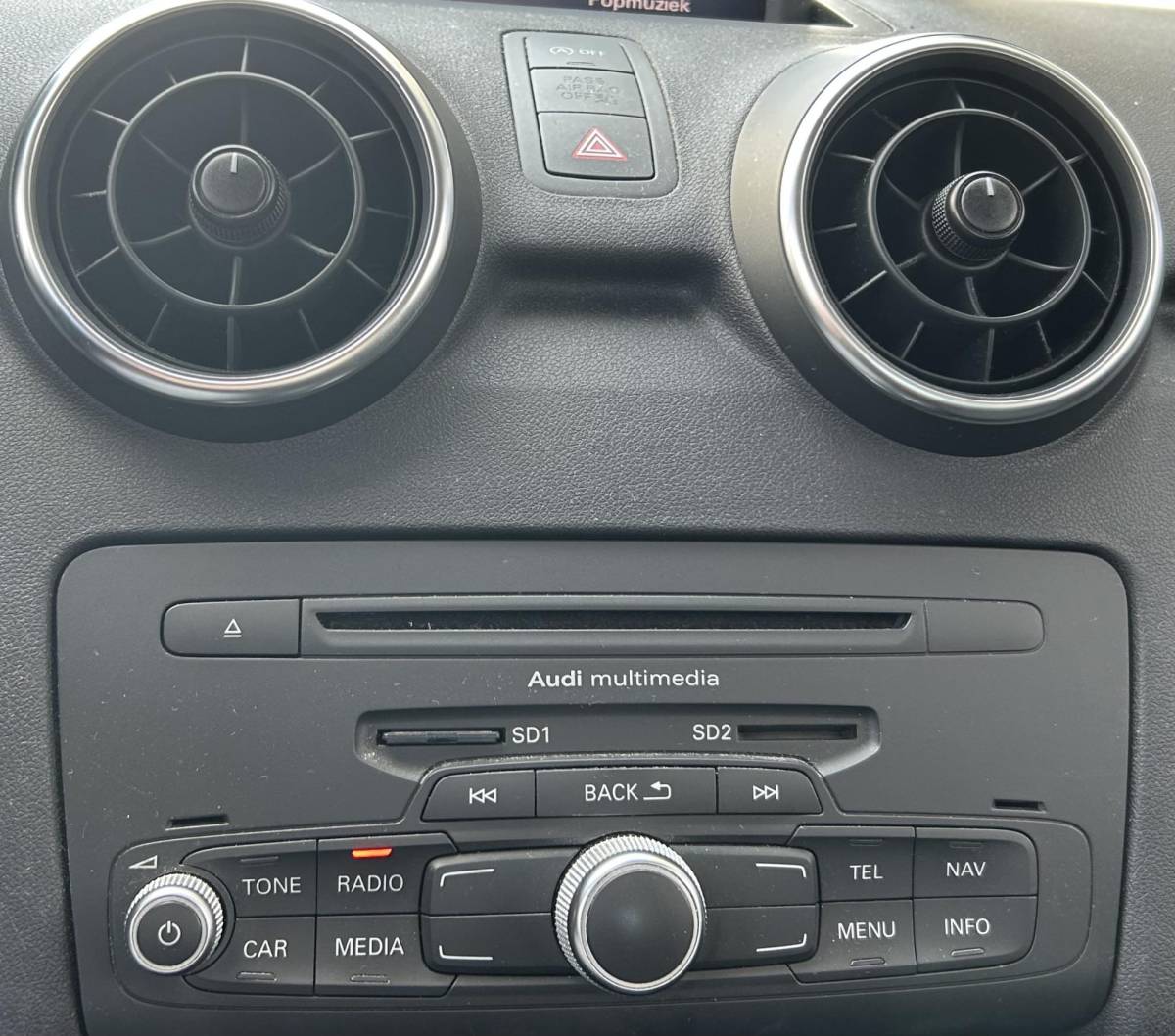Audi A1 Audi A1 1.2 TFSI Attraction Pro Line Business 86PK | 2e Eigenaar | NL AUTO | NAP | Onderhoudshistorie | Navigatie | Airco | Lichtmetalen Velgen | 2 Sleutels |