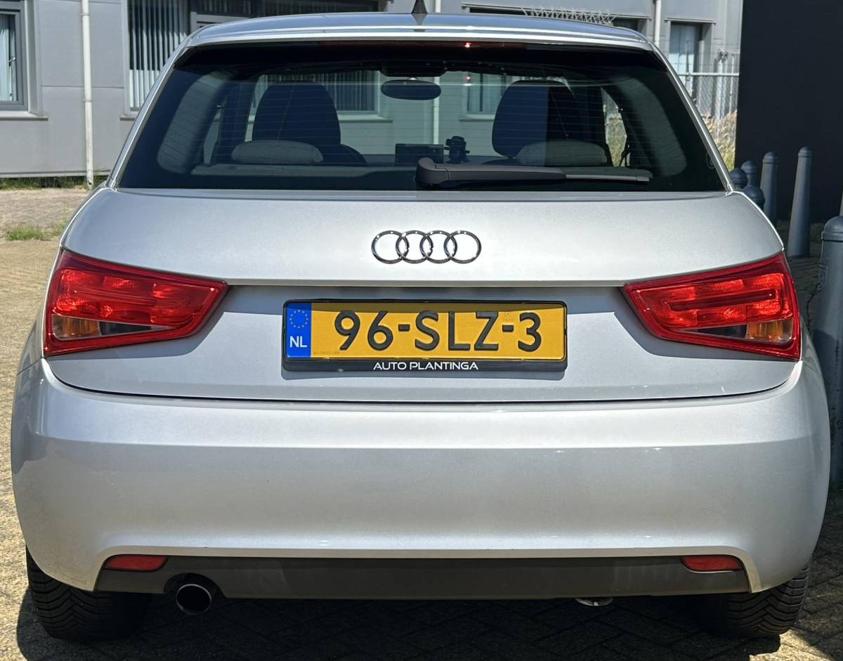 Audi A1 Audi A1 1.2 TFSI Attraction Pro Line Business 86PK | 2e Eigenaar | NL AUTO | NAP | Onderhoudshistorie | Navigatie | Airco | Lichtmetalen Velgen | 2 Sleutels |