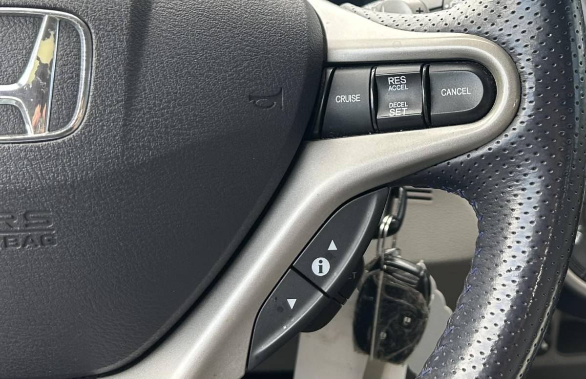 Honda Insight Honda Insight 1.3 Elegance 88PK | AUTOMAAT | Zeer Zuinige Hybride | Dealeronderhouden! | 2e Eigenaar | NL AUTO | NAP | Trekhaak | Stoelverwarming | Parkeersensoren | Climate Control | Cruise Control | 2 Sleutels |