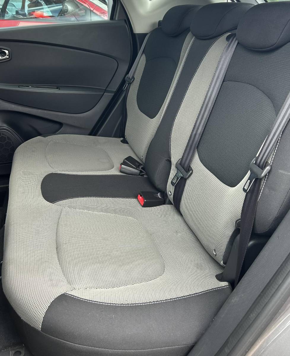 Renault Captur Renault Captur 0.9 TCe Expression 90PK | NL AUTO | Trekhaak | Airco | Cruise Control | Lichtmetalen Velgen | NAP | 2 Sleutels | NIEUWE APK | Sidesteps |