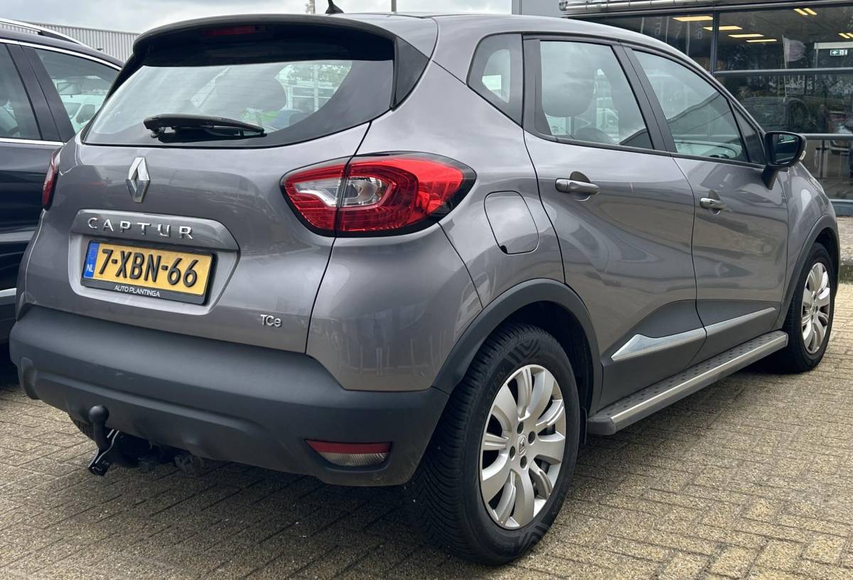 Renault Captur Renault Captur 0.9 TCe Expression 90PK | NL AUTO | Trekhaak | Airco | Cruise Control | Lichtmetalen Velgen | NAP | 2 Sleutels | NIEUWE APK | Sidesteps |