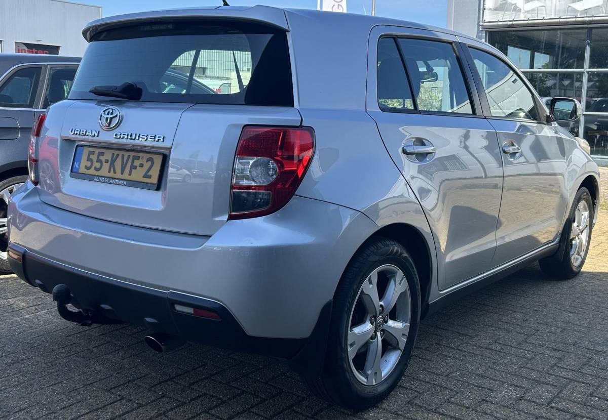 Toyota Urban Cruiser Toyota Urban Cruiser 1.3 VVT-i Aspiration | Nette Staat | 2e Eigenaar | NL AUTO | 11 Jaar in Bezit van Vorige Eigenaar | Trekhaak | Airco | lichtmetalen Velgen | 3 Sleutels | APK tot 29-03-2027 |