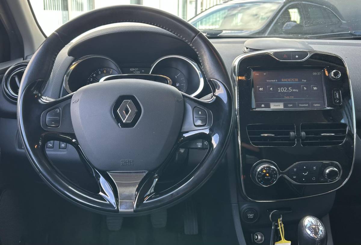 Renault Clio Renault Clio 0.9 TCe Dynamique 90PK | NL AUTO | NAP | Trekhaak | Climate Control | Cruise Control | Keyless Entry | Keyless Start | Lichtmetalen Velgen | 2 Sleutels |