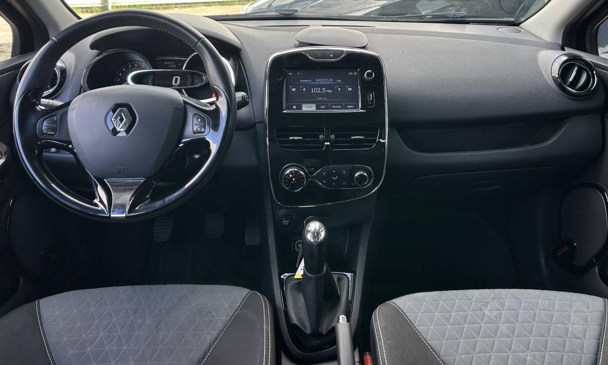 Renault Clio Renault Clio 0.9 TCe Dynamique 90PK | NL AUTO | NAP | Trekhaak | Climate Control | Cruise Control | Keyless Entry | Keyless Start | Lichtmetalen Velgen | 2 Sleutels |