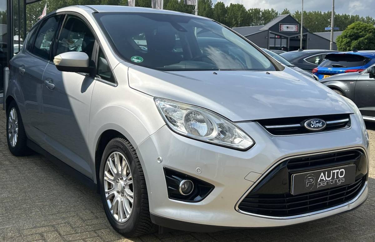 Ford C-MAX Ford C-Max 1.6 Titanium 125PK | Trekhaak | 2e Eigenaar | NL AUTO | NAP | Parkeersensoren | Navigatie | Climate Control | Cruise Control | Voorruitverwarming | 2 Sleutels |