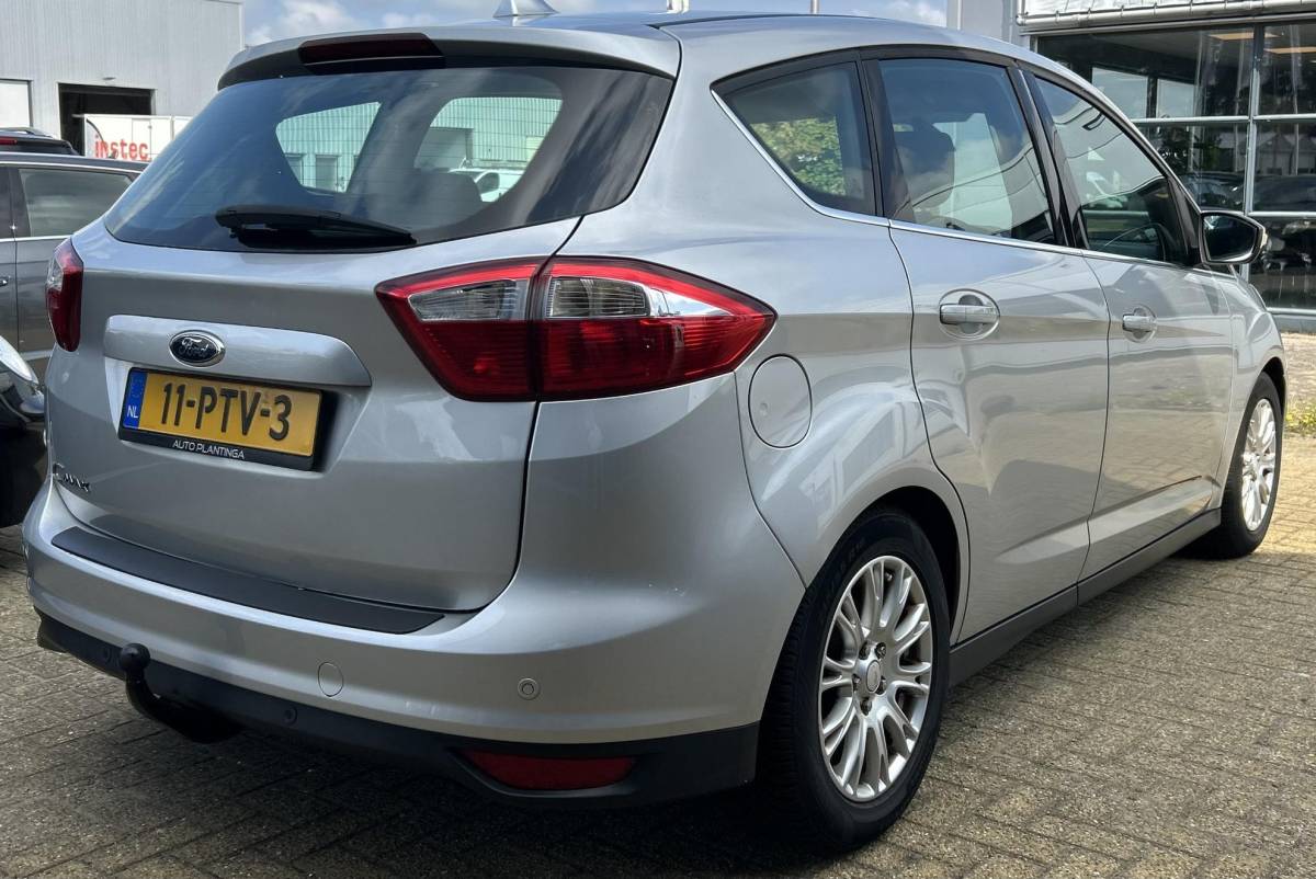 Ford C-MAX Ford C-Max 1.6 Titanium 125PK | Trekhaak | 2e Eigenaar | NL AUTO | NAP | Parkeersensoren | Navigatie | Climate Control | Cruise Control | Voorruitverwarming | 2 Sleutels |