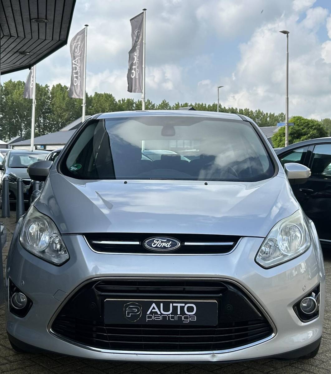 Ford C-MAX Ford C-Max 1.6 Titanium 125PK | Trekhaak | 2e Eigenaar | NL AUTO | NAP | Parkeersensoren | Navigatie | Climate Control | Cruise Control | Voorruitverwarming | 2 Sleutels |