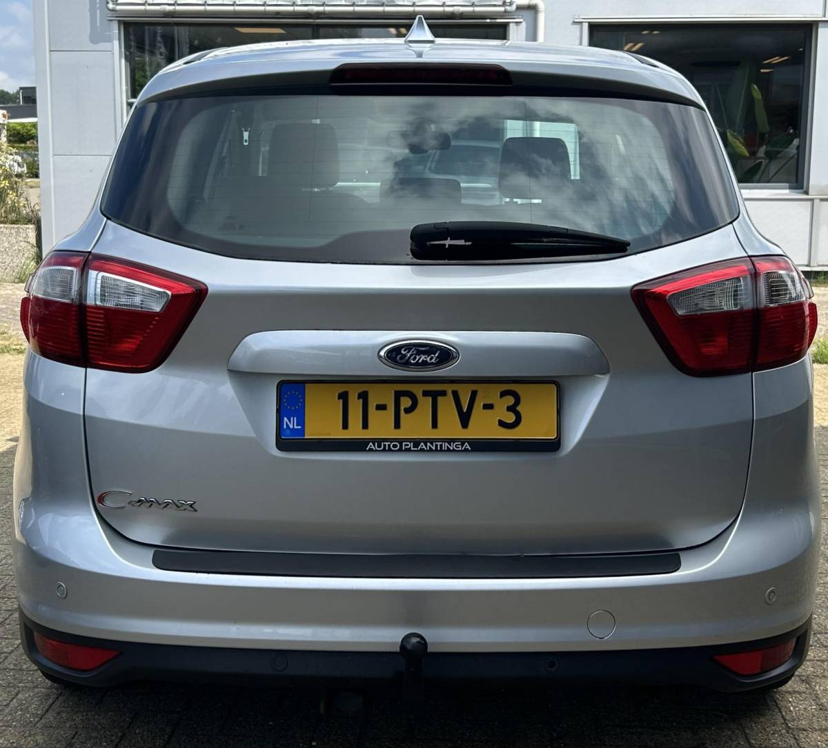 Ford C-MAX Ford C-Max 1.6 Titanium 125PK | Trekhaak | 2e Eigenaar | NL AUTO | NAP | Parkeersensoren | Navigatie | Climate Control | Cruise Control | Voorruitverwarming | 2 Sleutels |