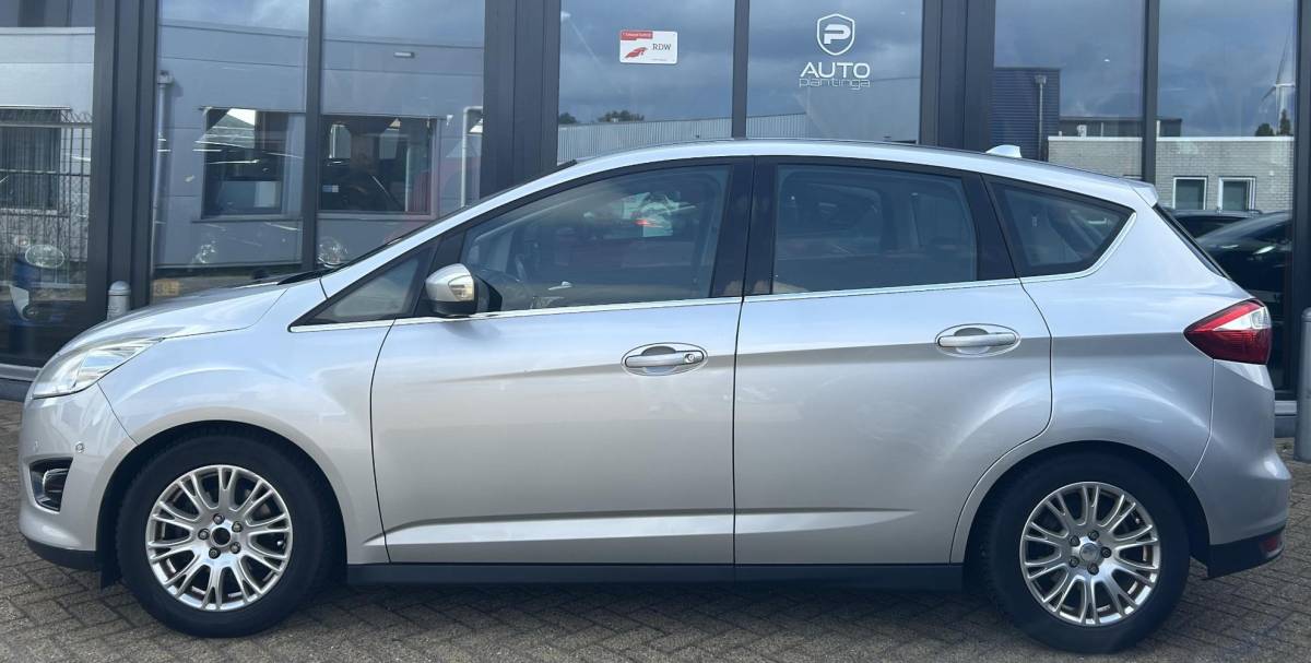 Ford C-MAX Ford C-Max 1.6 Titanium 125PK | Trekhaak | 2e Eigenaar | NL AUTO | NAP | Parkeersensoren | Navigatie | Climate Control | Cruise Control | Voorruitverwarming | 2 Sleutels |