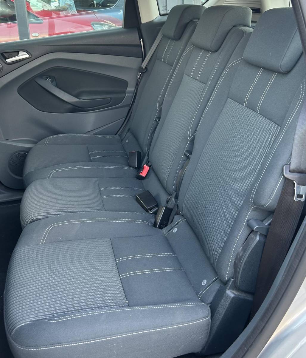 Ford C-MAX Ford C-Max 1.6 Titanium 125PK | Trekhaak | 2e Eigenaar | NL AUTO | NAP | Parkeersensoren | Navigatie | Climate Control | Cruise Control | Voorruitverwarming | 2 Sleutels |