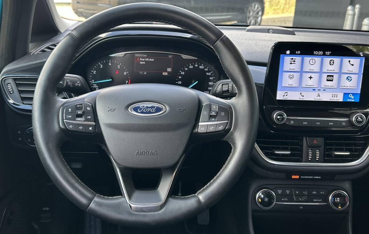 Ford Fiesta Ford Fiesta 1.0 EcoBoost Titanium 101PK | LUXE | Achteruitrijcamera | B&O Audio | Climate Control | Navigatie | Adaptive Cruise Control | Voorruitverwarming | Parkeersensoren Voor en Achter | Lichtmetalen Velgen | 2 Sleutels | DAB+ | NAP |