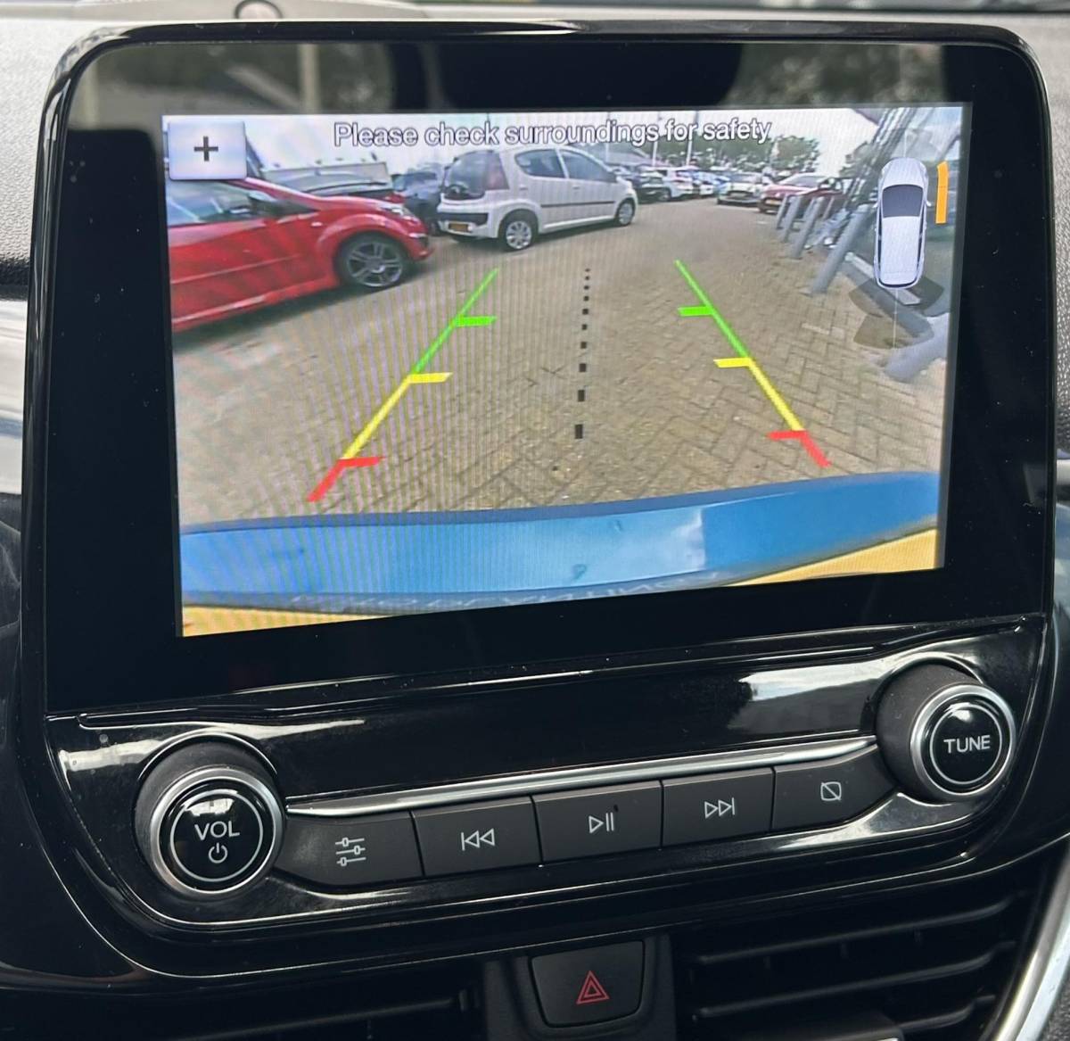 Ford Fiesta Ford Fiesta 1.0 EcoBoost Titanium 101PK | LUXE | Achteruitrijcamera | B&O Audio | Climate Control | Navigatie | Adaptive Cruise Control | Voorruitverwarming | Parkeersensoren Voor en Achter | Lichtmetalen Velgen | 2 Sleutels | DAB+ | NAP |