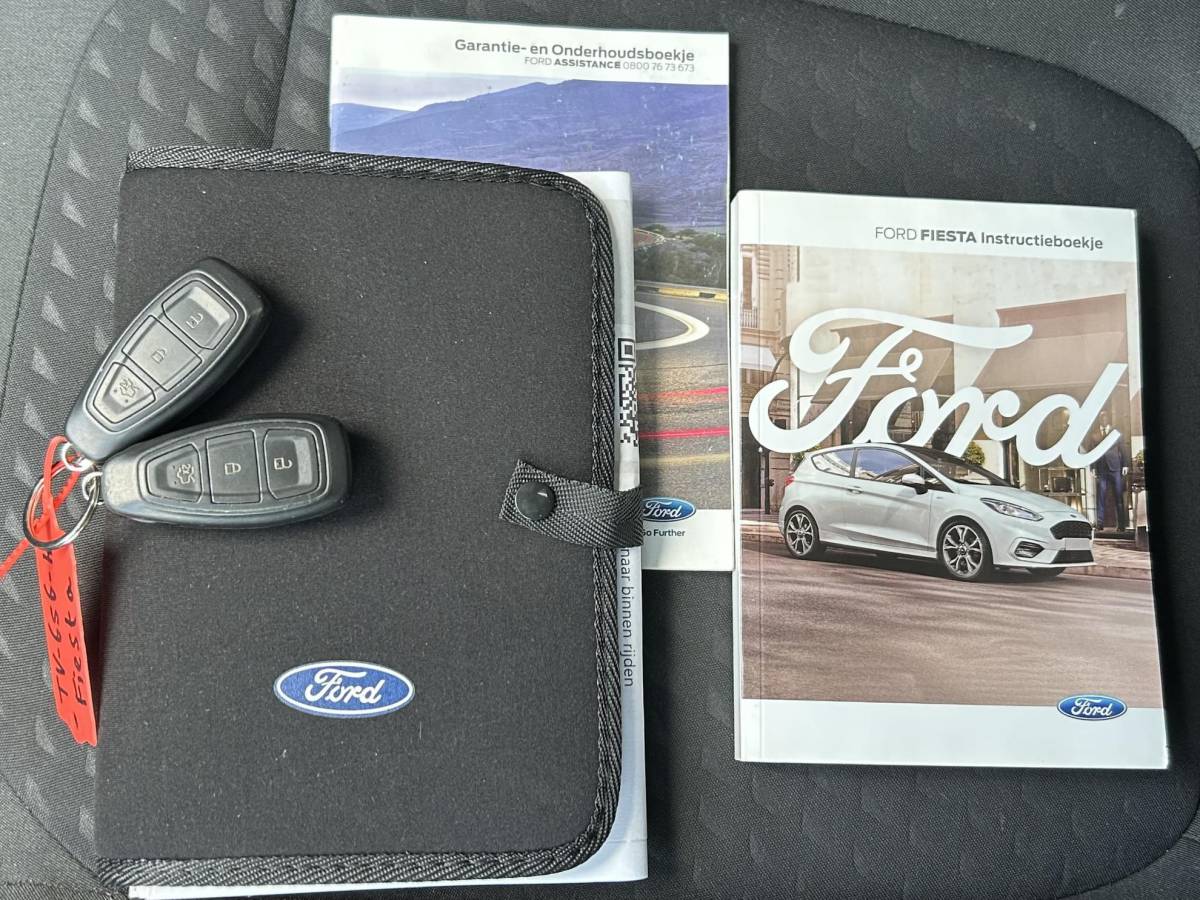 Ford Fiesta Ford Fiesta 1.0 EcoBoost Titanium 101PK | LUXE | Achteruitrijcamera | B&O Audio | Climate Control | Navigatie | Adaptive Cruise Control | Voorruitverwarming | Parkeersensoren Voor en Achter | Lichtmetalen Velgen | 2 Sleutels | DAB+ | NAP |