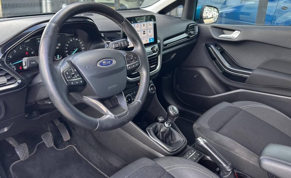 Ford Fiesta Ford Fiesta 1.0 EcoBoost Titanium 101PK | LUXE | Achteruitrijcamera | B&O Audio | Climate Control | Navigatie | Adaptive Cruise Control | Voorruitverwarming | Parkeersensoren Voor en Achter | Lichtmetalen Velgen | 2 Sleutels | DAB+ | NAP |