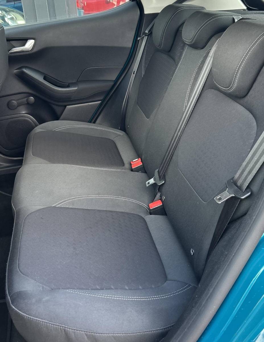 Ford Fiesta Ford Fiesta 1.0 EcoBoost Titanium 101PK | LUXE | Achteruitrijcamera | B&O Audio | Climate Control | Navigatie | Adaptive Cruise Control | Voorruitverwarming | Parkeersensoren Voor en Achter | Lichtmetalen Velgen | 2 Sleutels | DAB+ | NAP |